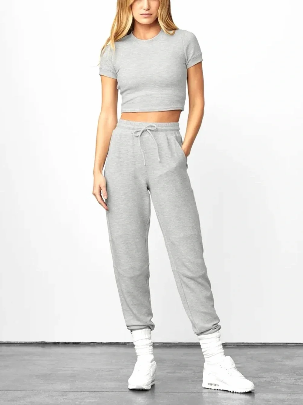 Alo Yoga sz M Micro Waffle Fireside Drawstring Sweatpants Jogger Heather Gray